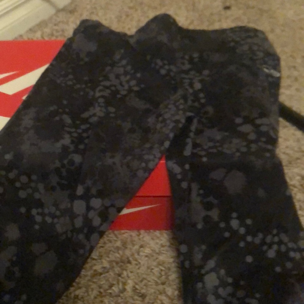 Black leggings